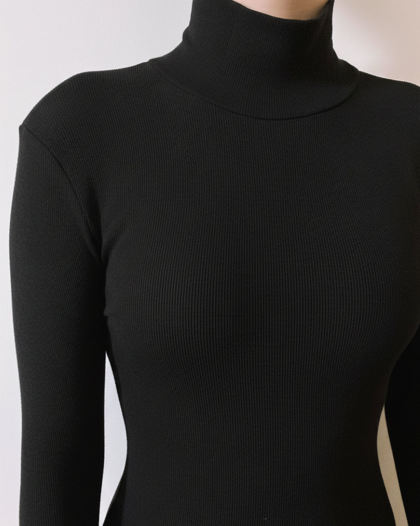 QUEEN Turtleneck Bodysuit – Black