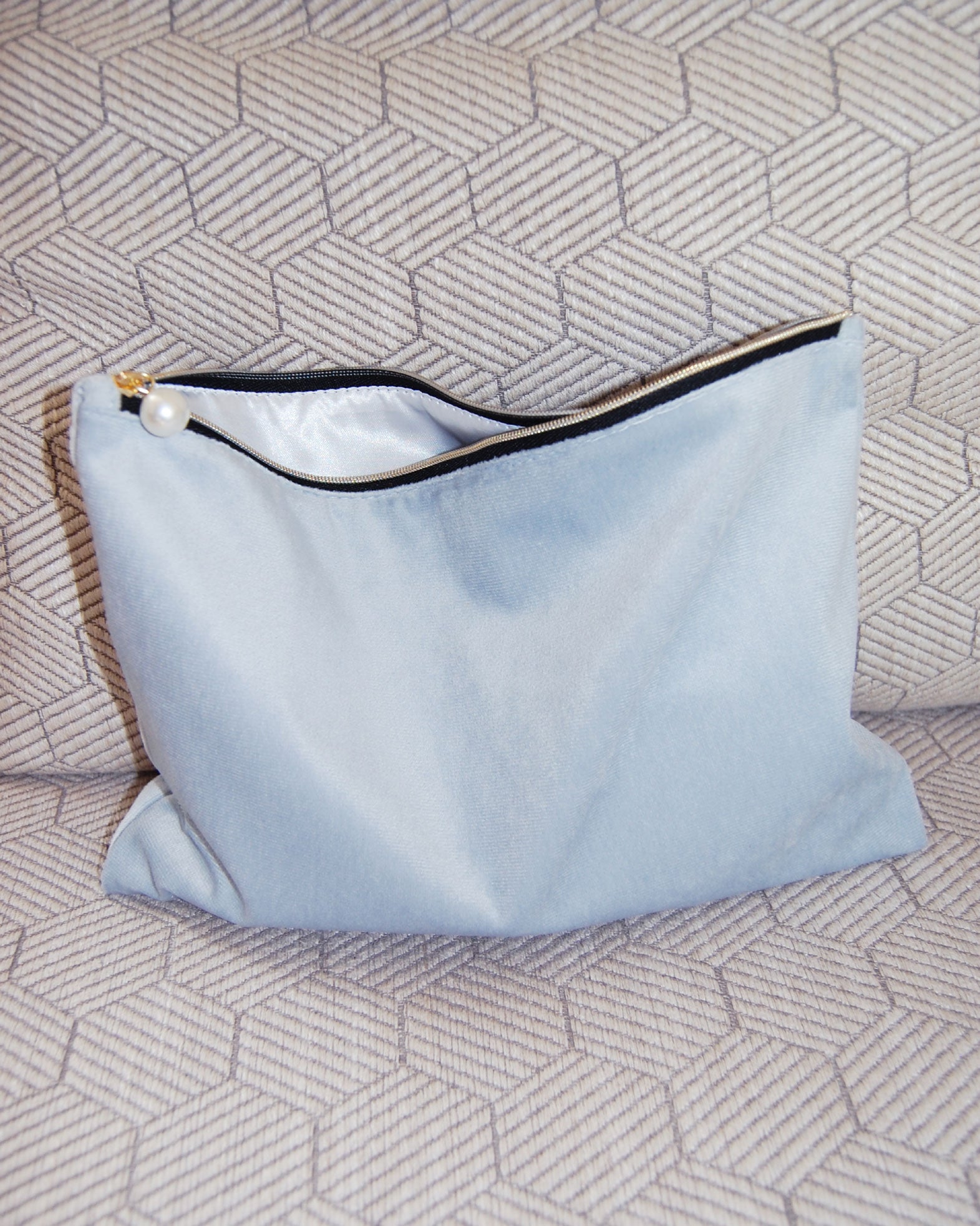 QUEEN Beauty Bag - silberblau