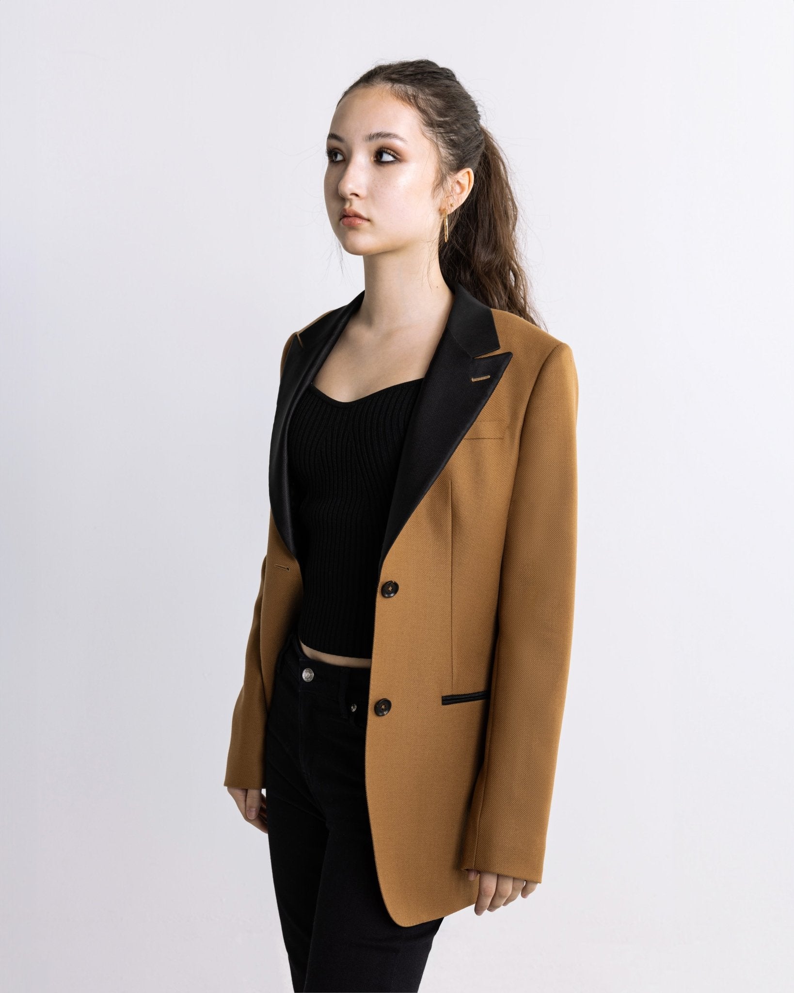 CHARM Blazer - WANG FASHION SPACE