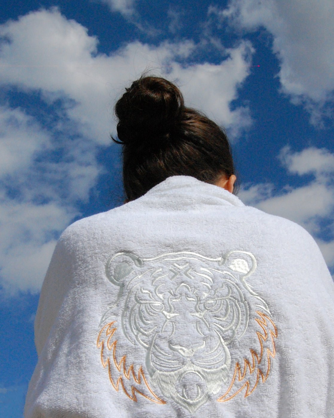 LEGACY Bathrobe White - WANG FASHION SPACE