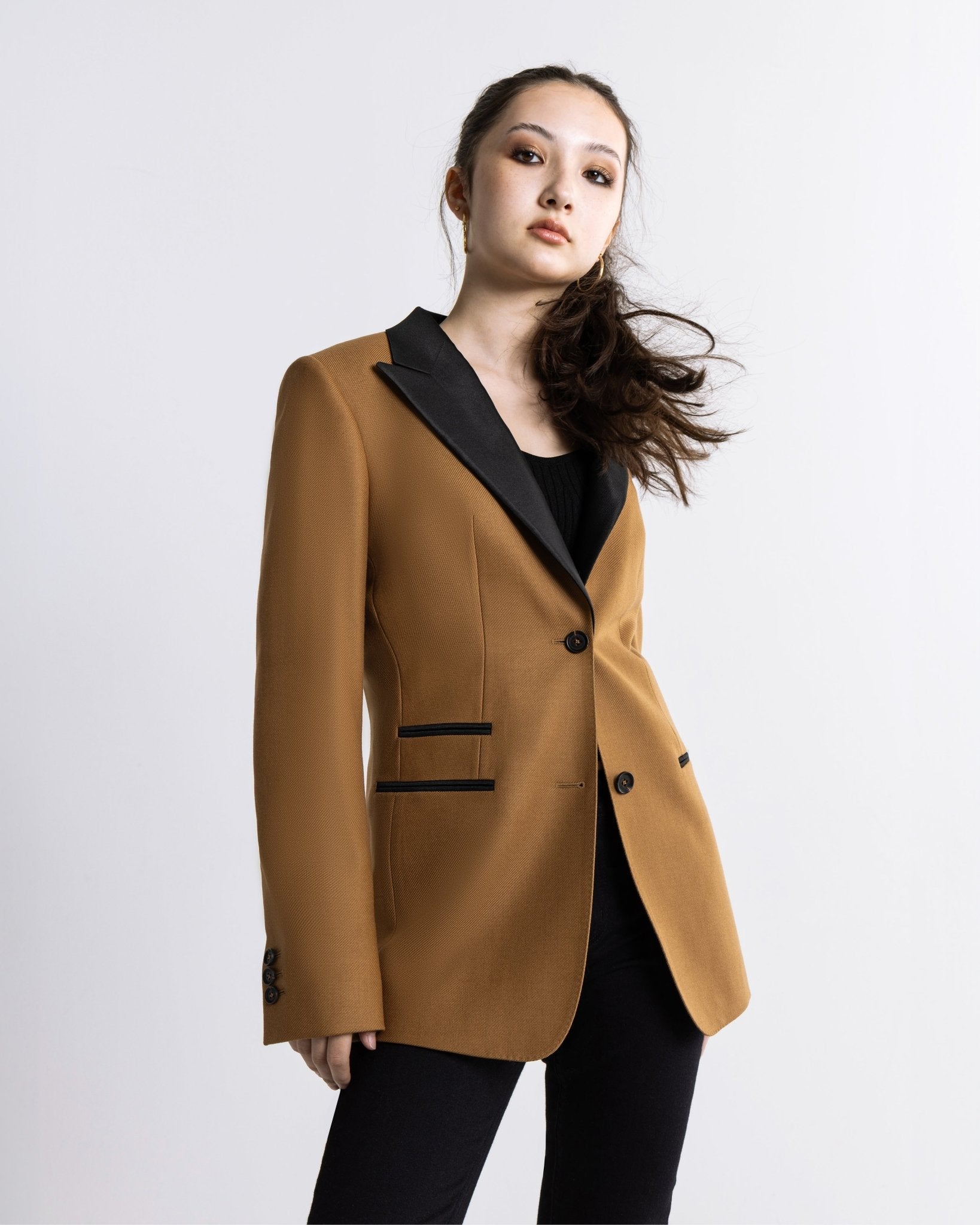 CHARM Blazer - WANG FASHION SPACE